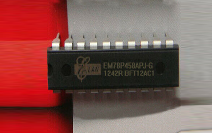 EM78P458 / EM78P459 是采用低功耗和高速 CMOS 技术设计和开发的 8 位微处理器